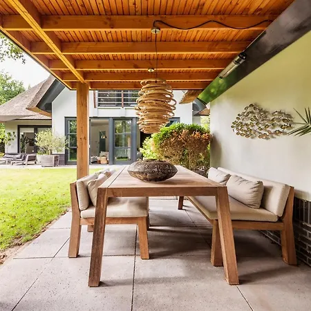 Summer Villa *
